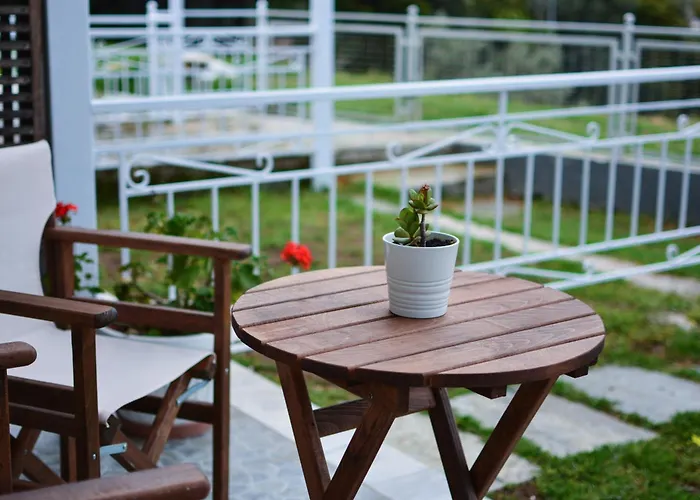 Daphne's 2 Apartment Skiathos Town